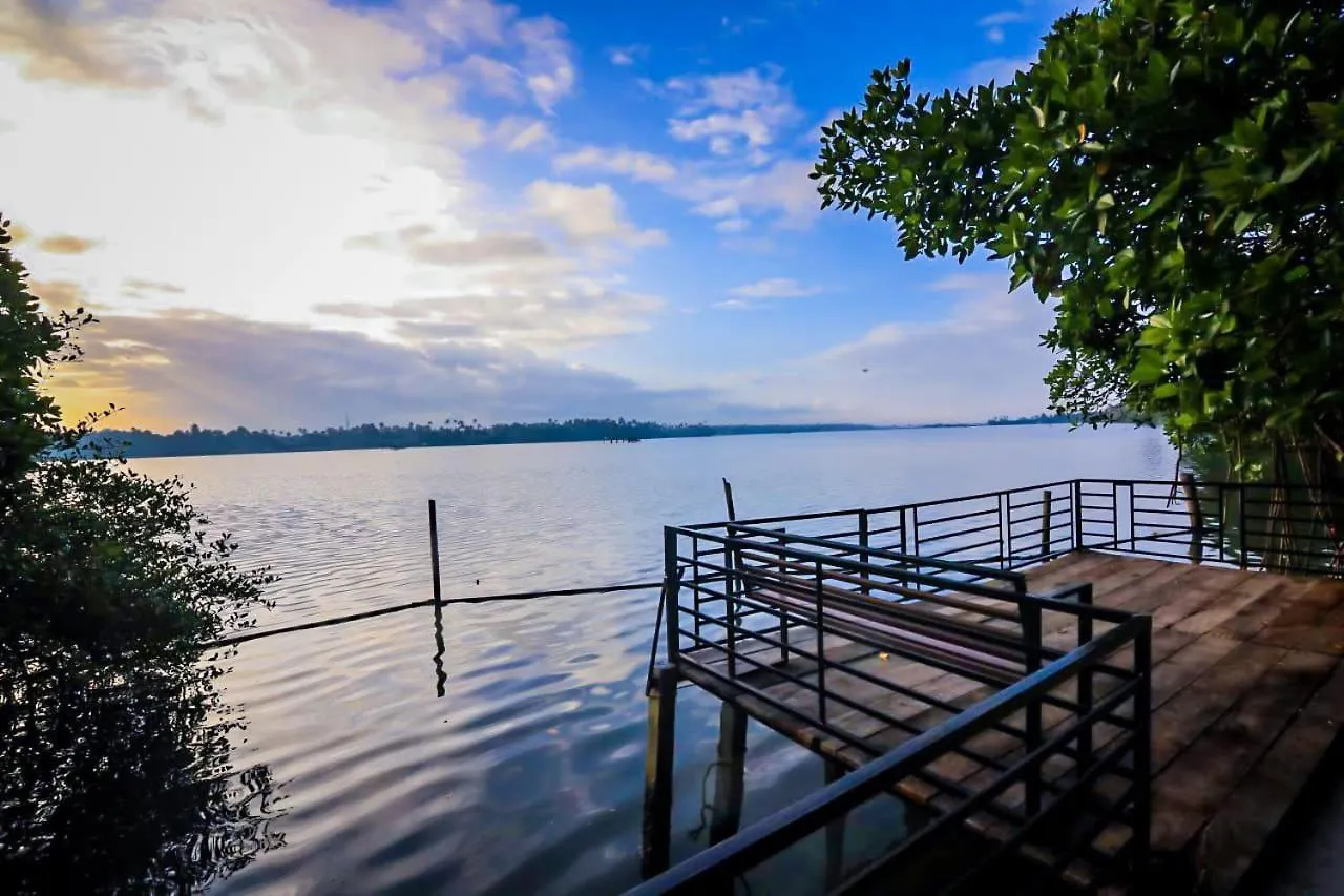 Lakefront Beach Homes Cherai Beach